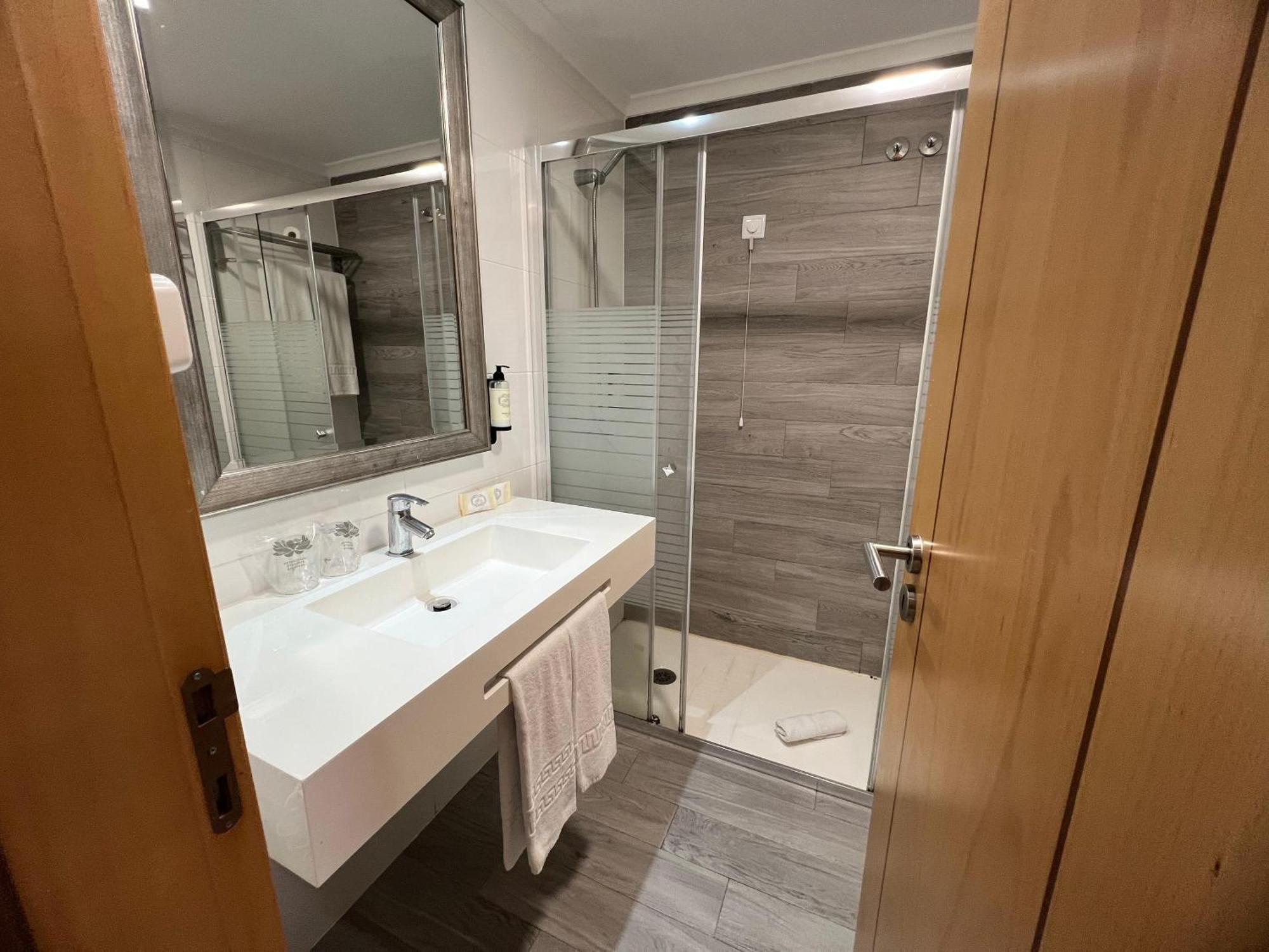 Be One Hotel Caldas Da Rainha - By Mhmb Hospitality 객실 사진